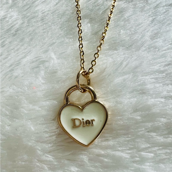 Fashion Gold Heart Pendant Necklace - Picture 1 of 4